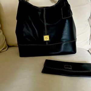 Dooney and Bourke slouch black leather purse includes charge card wallet